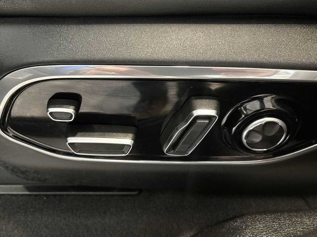 Used 2021 Jeep Grand Cherokee L Summit w/ Luxury Tech Group V image 34