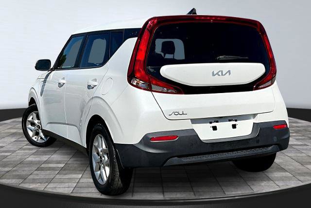 Used 2022 Kia Soul LX w/ Technology Package image 4