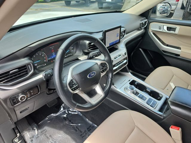 Certified 2023 Ford Explorer XLT w/ Equipment Group 202A RWD image 20