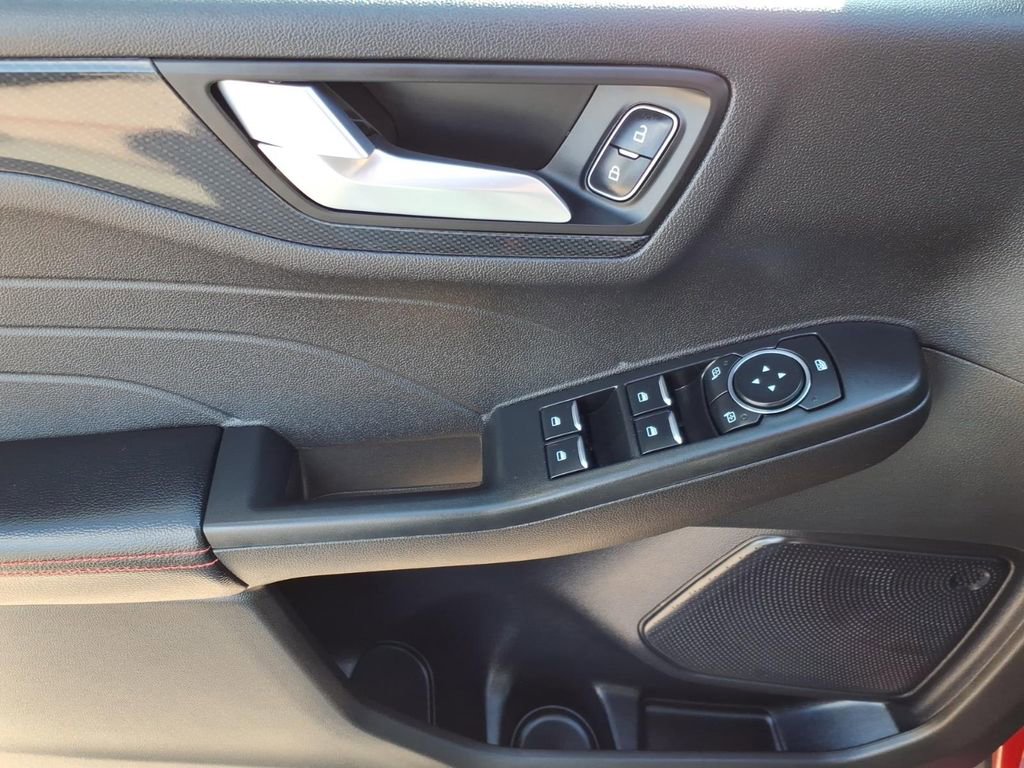 Certified 2024 Ford Escape ST-Line w/ Tech Pack #1 FWD image 15