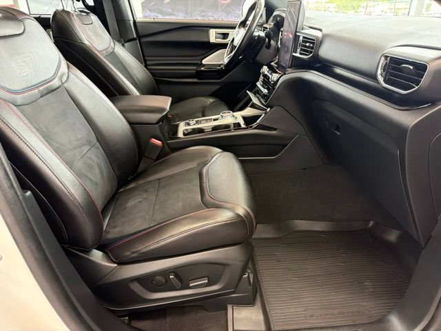 Certified 2023 Ford Explorer ST w/ Technology Package AWD/4WD image 14