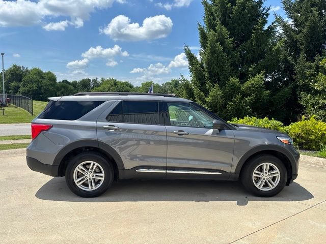 Certified 2023 Ford Explorer XLT w/ Equipment Group 202A AWD/4WD image 7