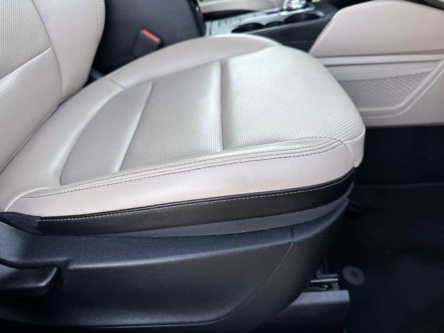 Certified 2020 Ford Escape SEL image 12