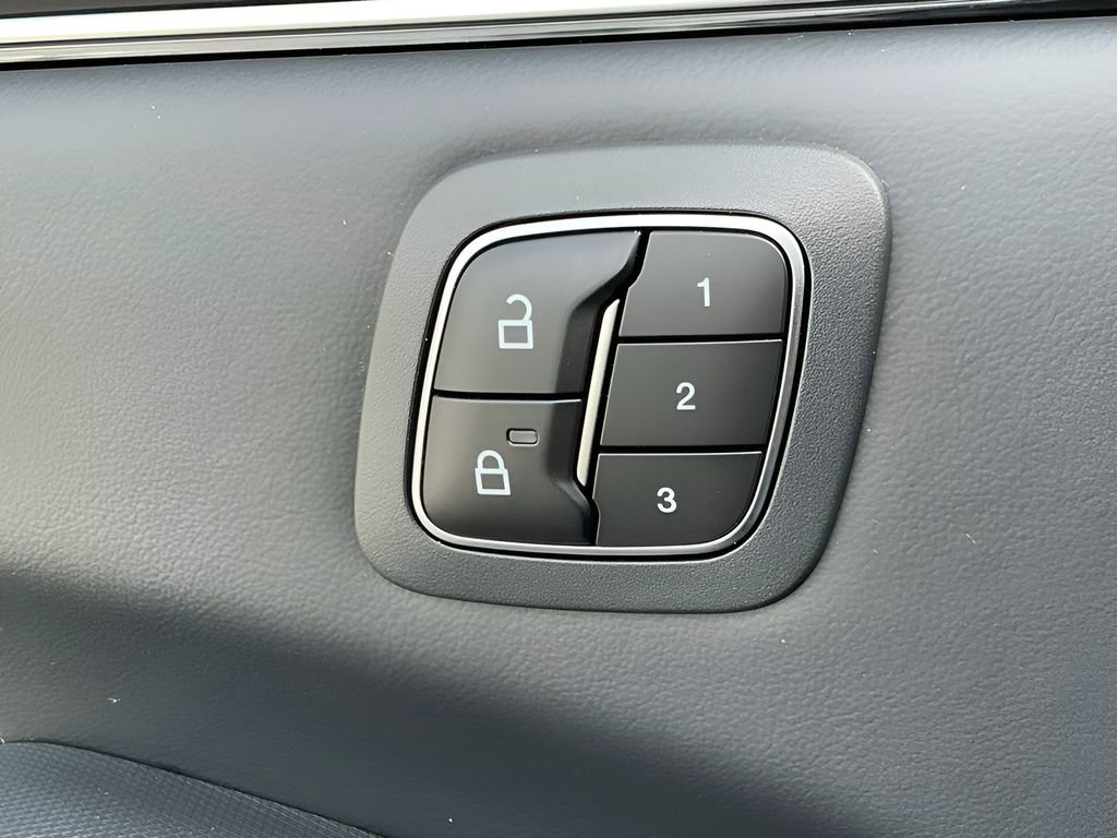 Certified 2025 Ford Mustang Mach-E Premium image 26