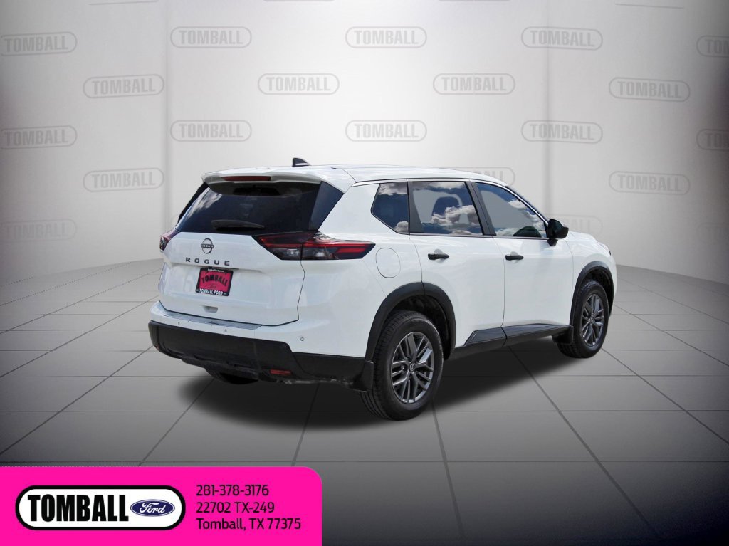Used 2024 Nissan Rogue S FWD image 7