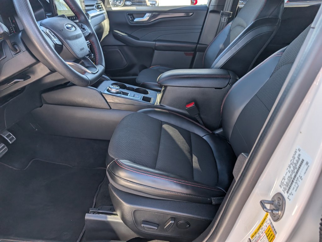 Certified 2023 Ford Escape ST-Line w/ Tech Pack #1 AWD/4WD image 13