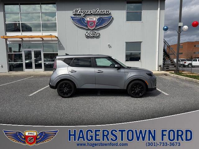 Used 2025 Kia Soul LX image 6