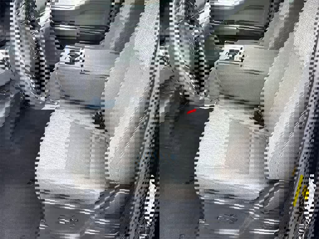 Certified 2025 Ford F250 XLT image 9