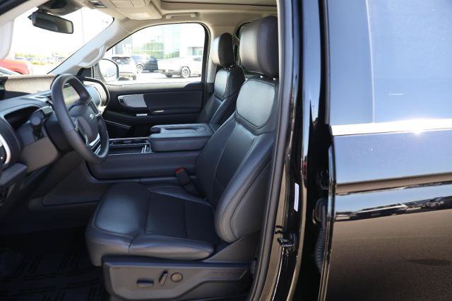Certified 2025 Ford Expedition Active AWD/4WD image 24