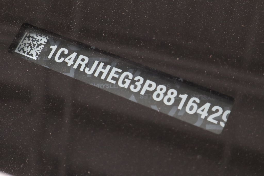 Used 2023 Jeep Grand Cherokee Summit image 35