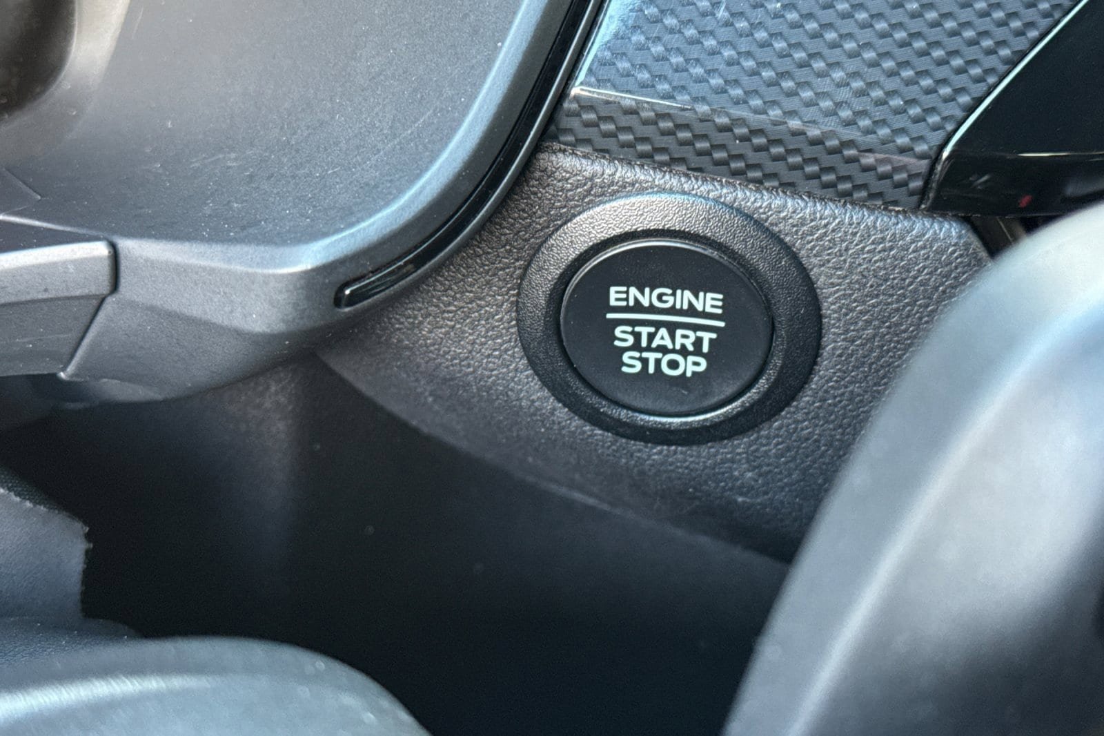 Certified 2025 Ford Escape ST-Line Select AWD/4WD image 27