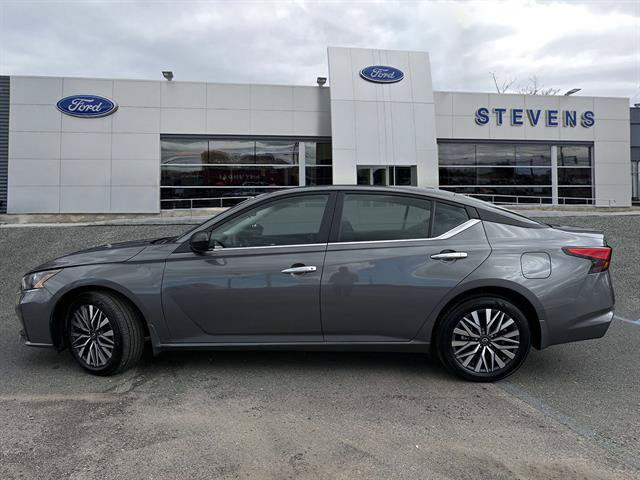Used 2025 Nissan Altima 2.5 SV AWD/4WD image 3
