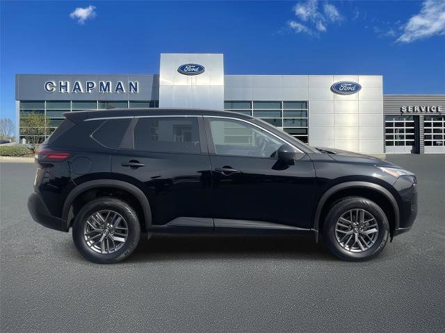 Used 2023 Nissan Rogue S image 12