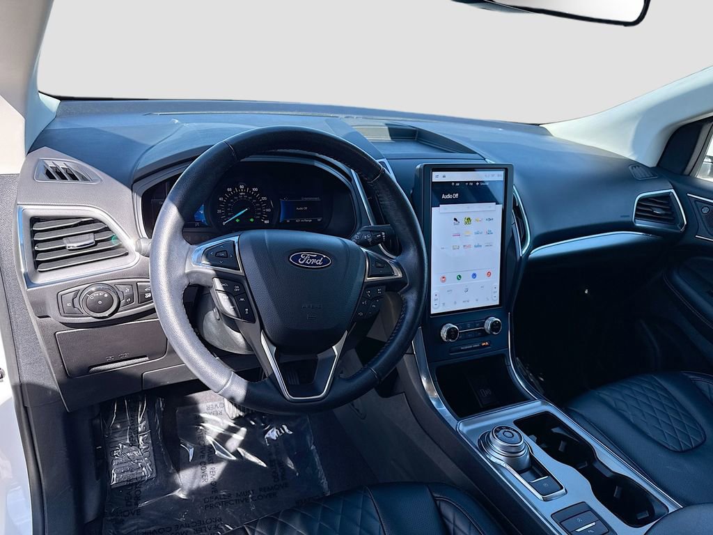 Certified 2023 Ford Edge Titanium w/ Equipment Group 301A AWD/4WD image 9