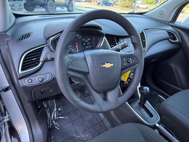 Used 2021 Chevrolet Trax LS FWD image 10
