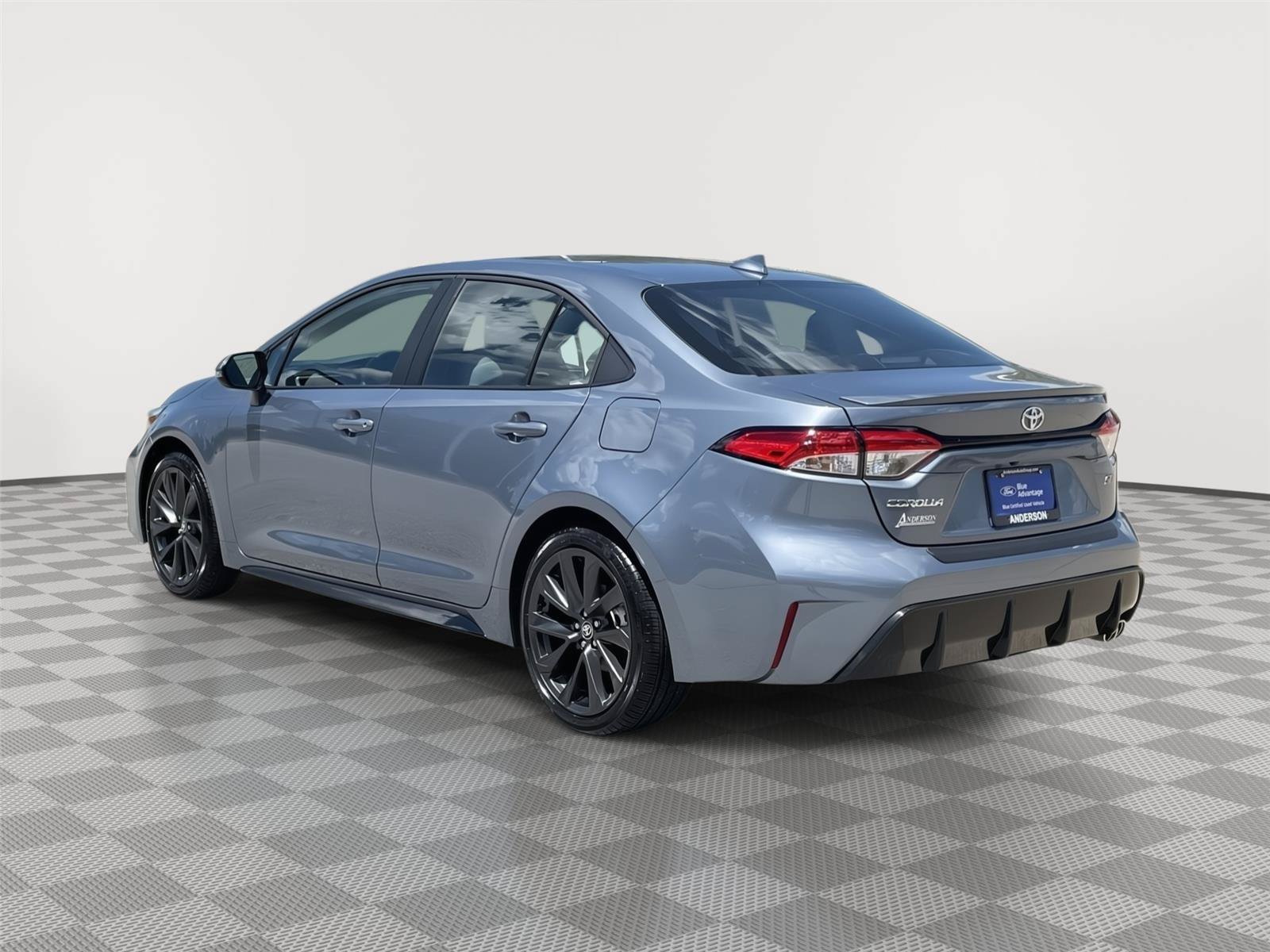 Used 2026 Toyota Corolla SE FWD image 9