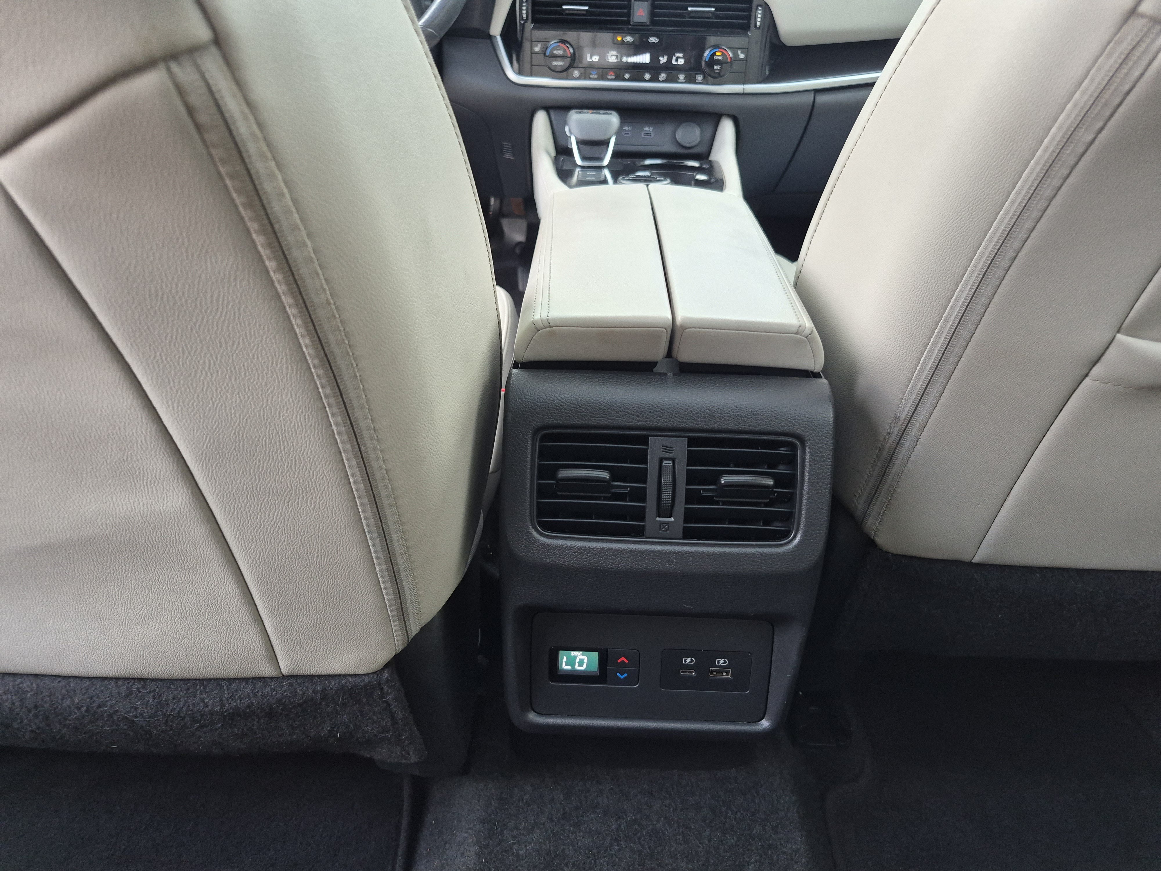 Used 2023 Nissan Rogue SL w/ SL Premium Package AWD/4WD image 18