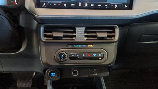 Certified 2025 Ford Maverick XLT w/ XLT Luxury Package AWD/4WD image 24