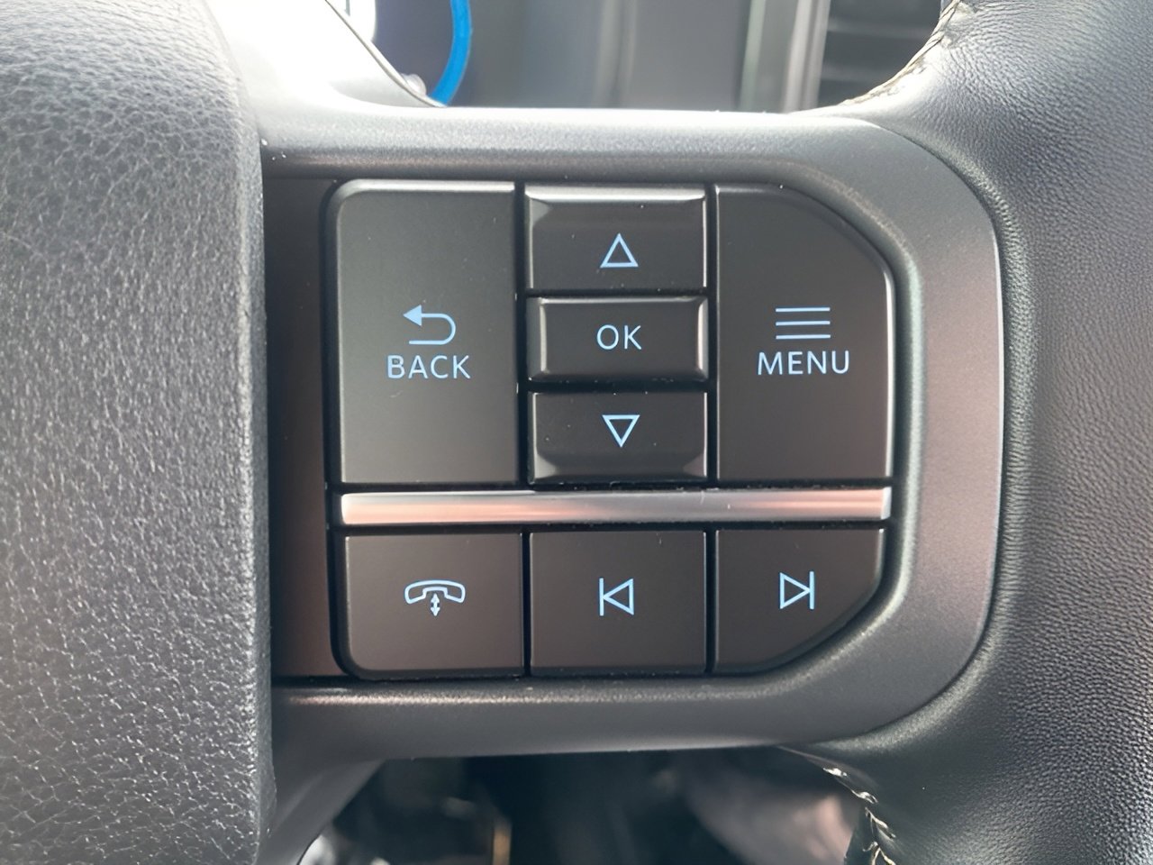 Certified 2023 Ford F150 Lariat w/ Equipment Group 502A High image 19