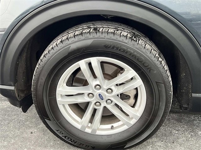 Certified 2023 Ford Explorer XLT w/ Equipment Group 202A image 10