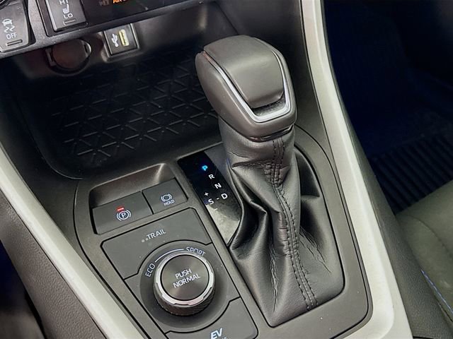 Used 2023 Toyota RAV4 SE image 20