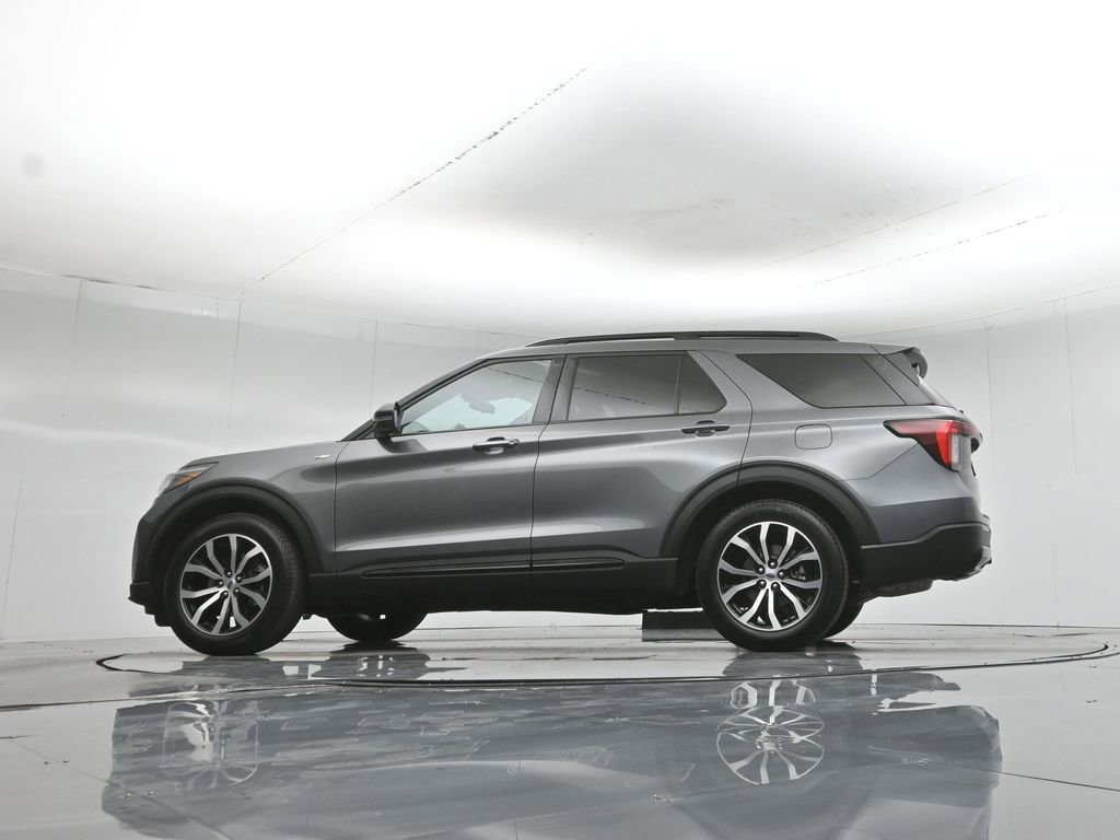 Certified 2025 Ford Explorer ST-Line RWD image 58