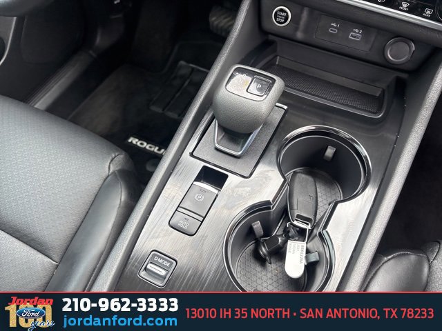 Used 2023 Nissan Rogue SV w/ SV Premium B Package image 12