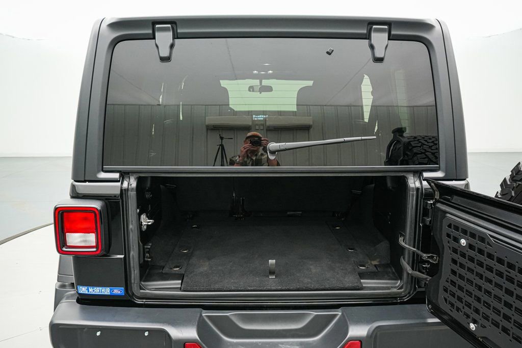 Used 2021 Jeep Wrangler Unlimited Rubicon w/ Cold Weather Group image 19