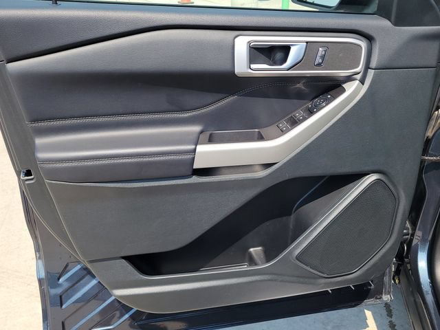 Certified 2023 Ford Explorer XLT w/ Equipment Group 202A AWD/4WD image 7