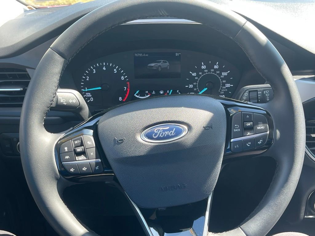 Certified 2022 Ford Escape SE w/ SE Sport Appearance Package image 28