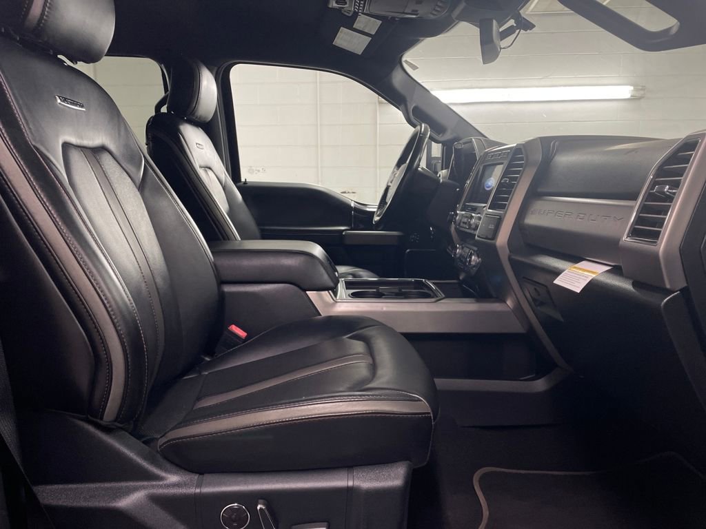 Certified 2021 Ford F450 Platinum w/ FX4 Off-Road Package image 28