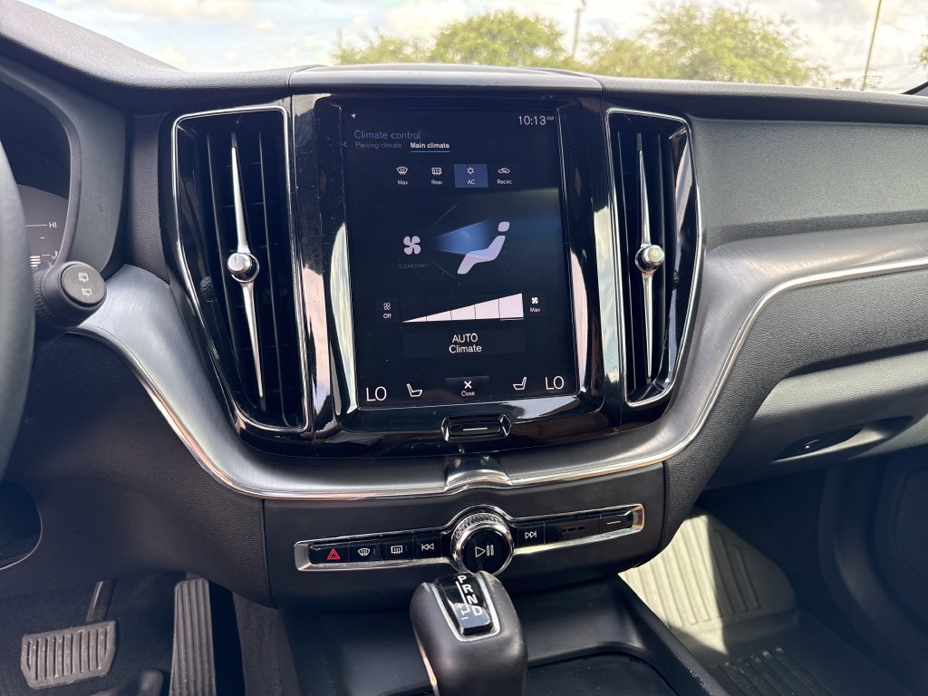Used 2019 Volvo XC60 T5 Momentum w/ Premium Package AWD/4WD image 19