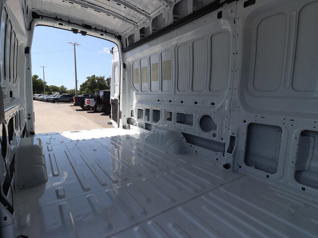 Certified 2025 Ford Transit 250 148 High Roof Extended image 14