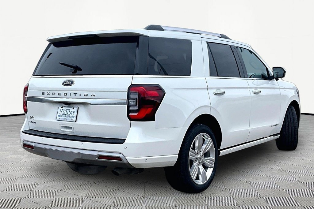 Certified 2024 Ford Expedition Platinum AWD/4WD image 2