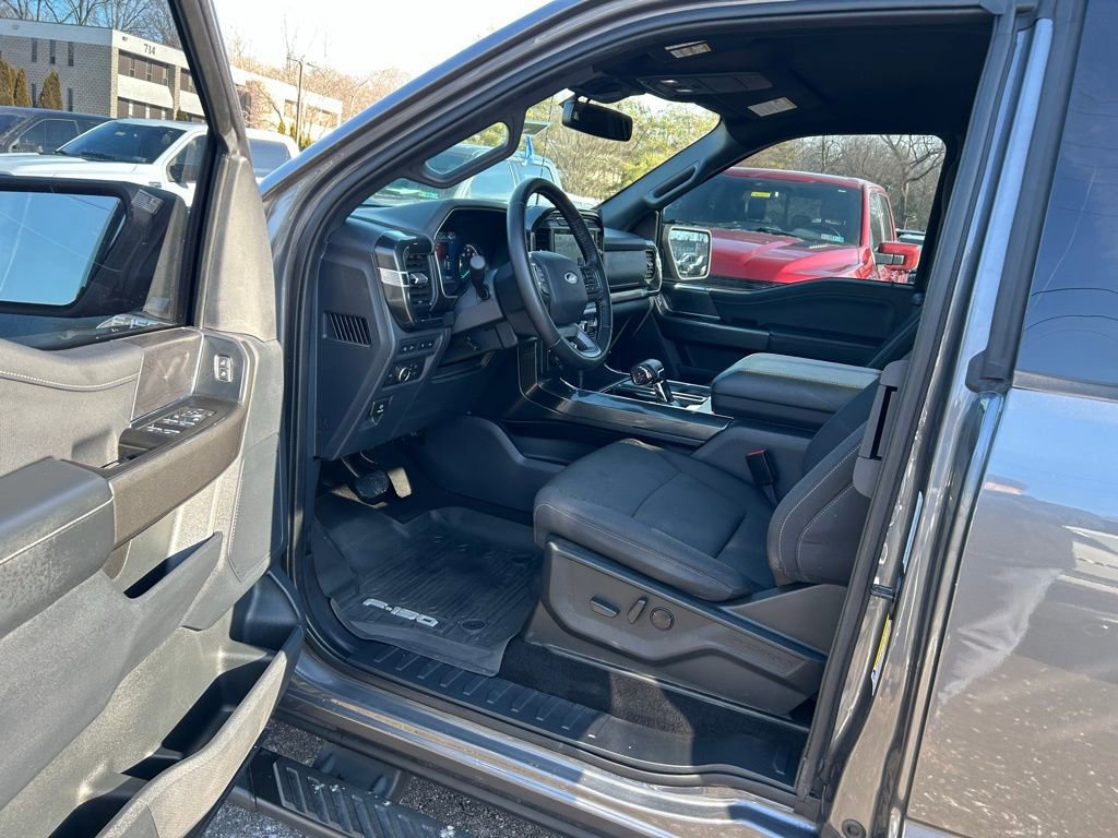 Certified 2022 Ford F150 XLT w/ Equipment Group 302A High image 17