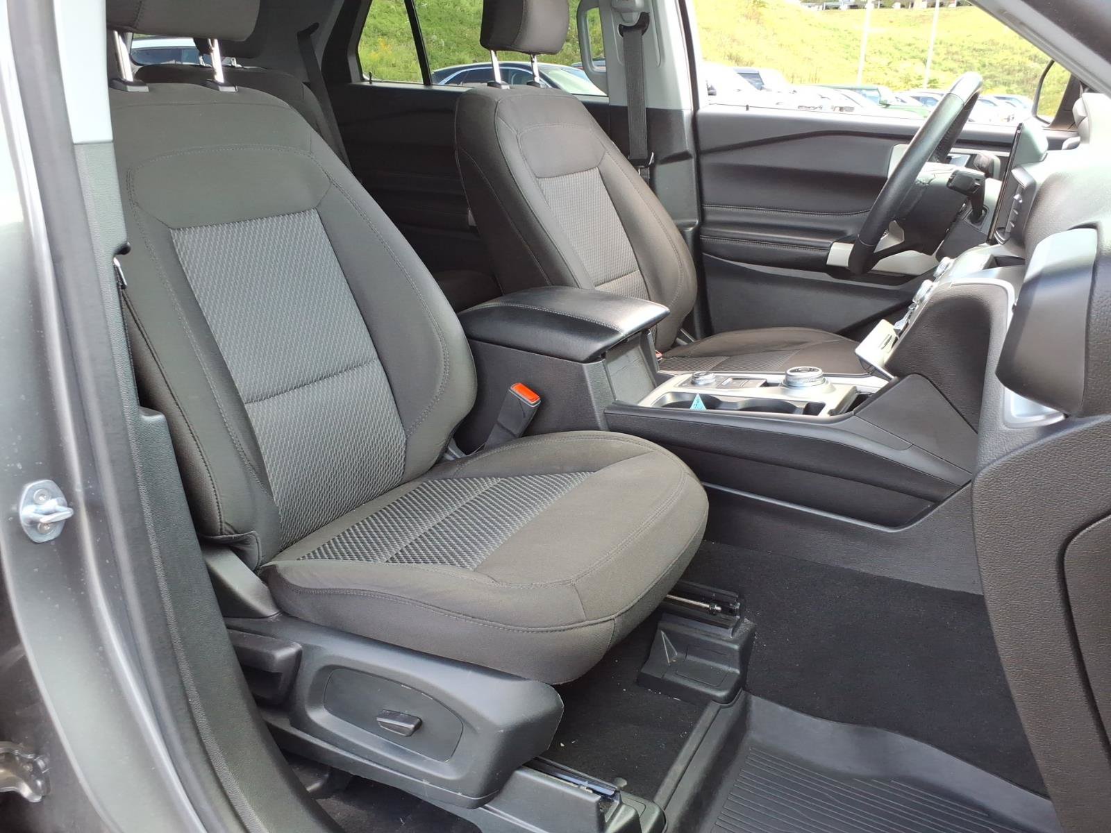 Certified 2023 Ford Explorer XLT AWD/4WD image 8