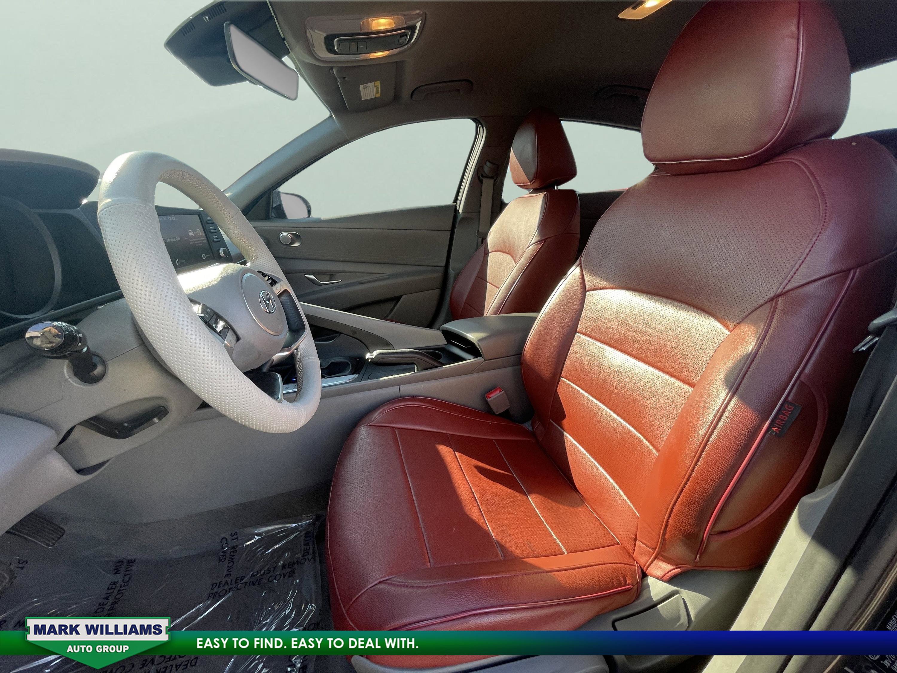 Used 2021 Hyundai Elantra SEL image 11