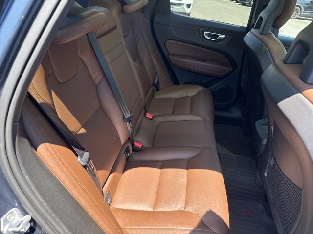 Used 2018 Volvo XC60 T5 Momentum w/ Convenience Package AWD/4WD image 15
