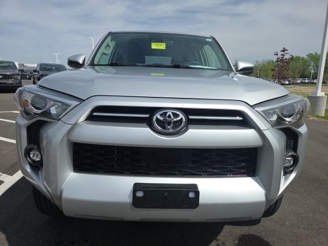 Used 2021 Toyota 4Runner SR5 AWD/4WD image 8