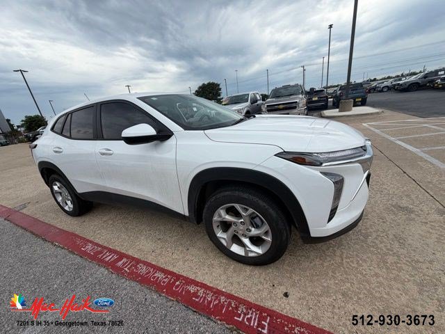 Used 2025 Chevrolet Trax LS w/ LS Convenience Package