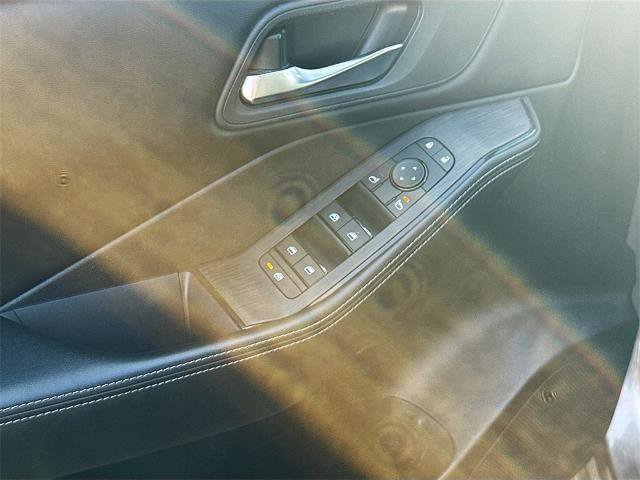 Used 2024 Nissan Rogue SV image 15