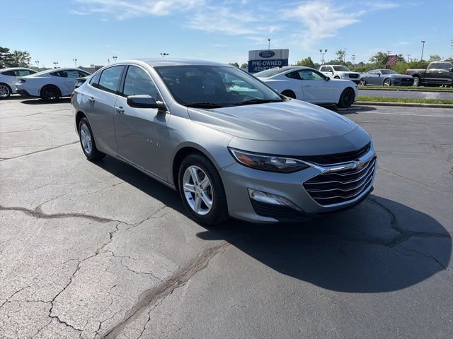 Used 2024 Chevrolet Malibu LT FWD image 1