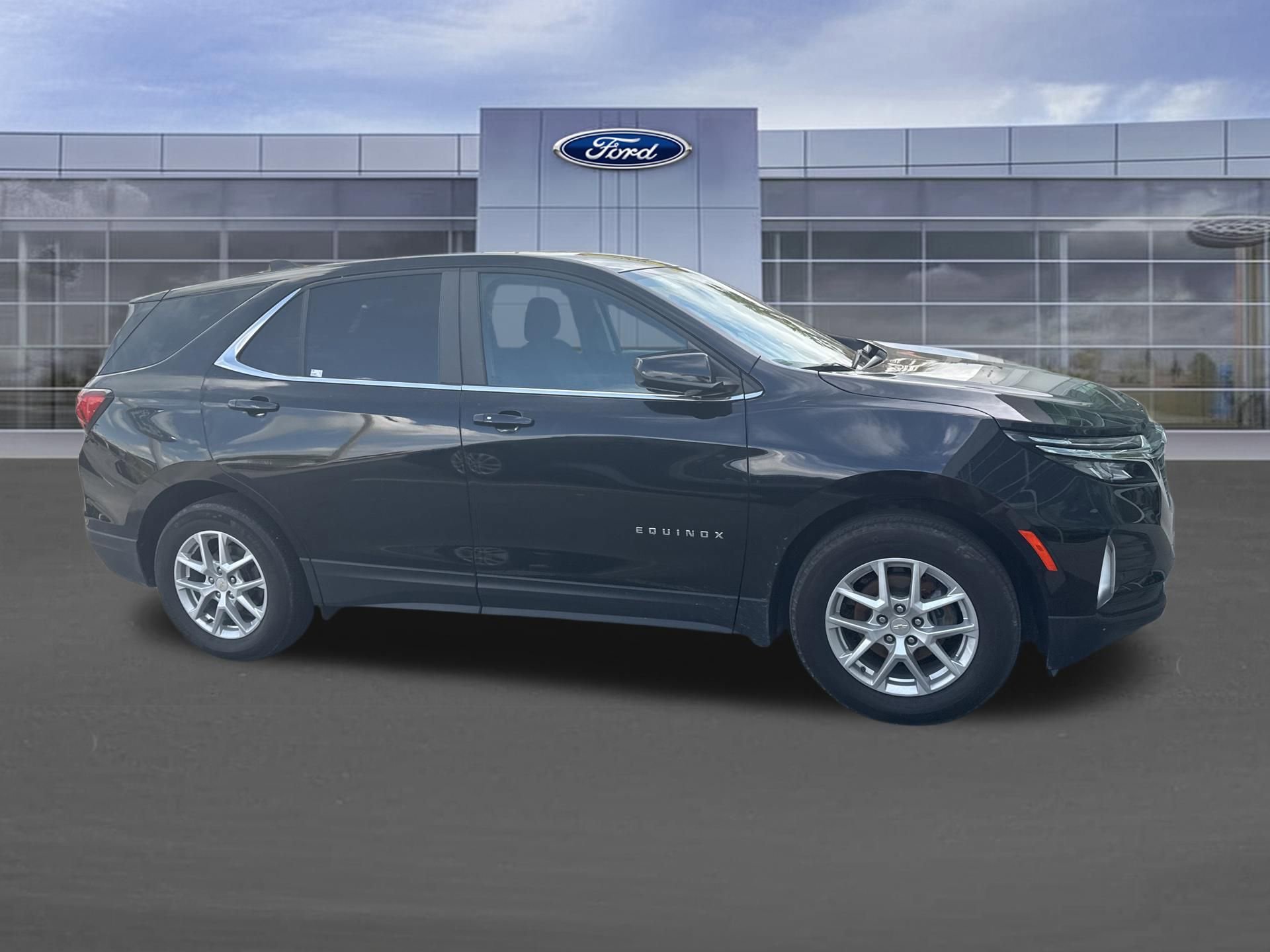 Used 2024 Chevrolet Equinox LT image 4