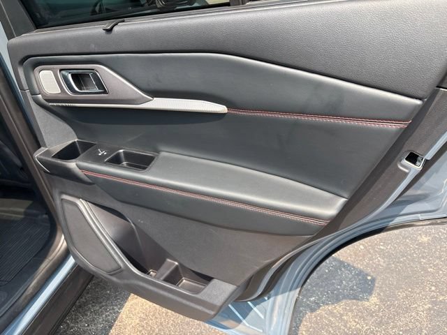 Certified 2025 Ford Explorer ST AWD/4WD image 12