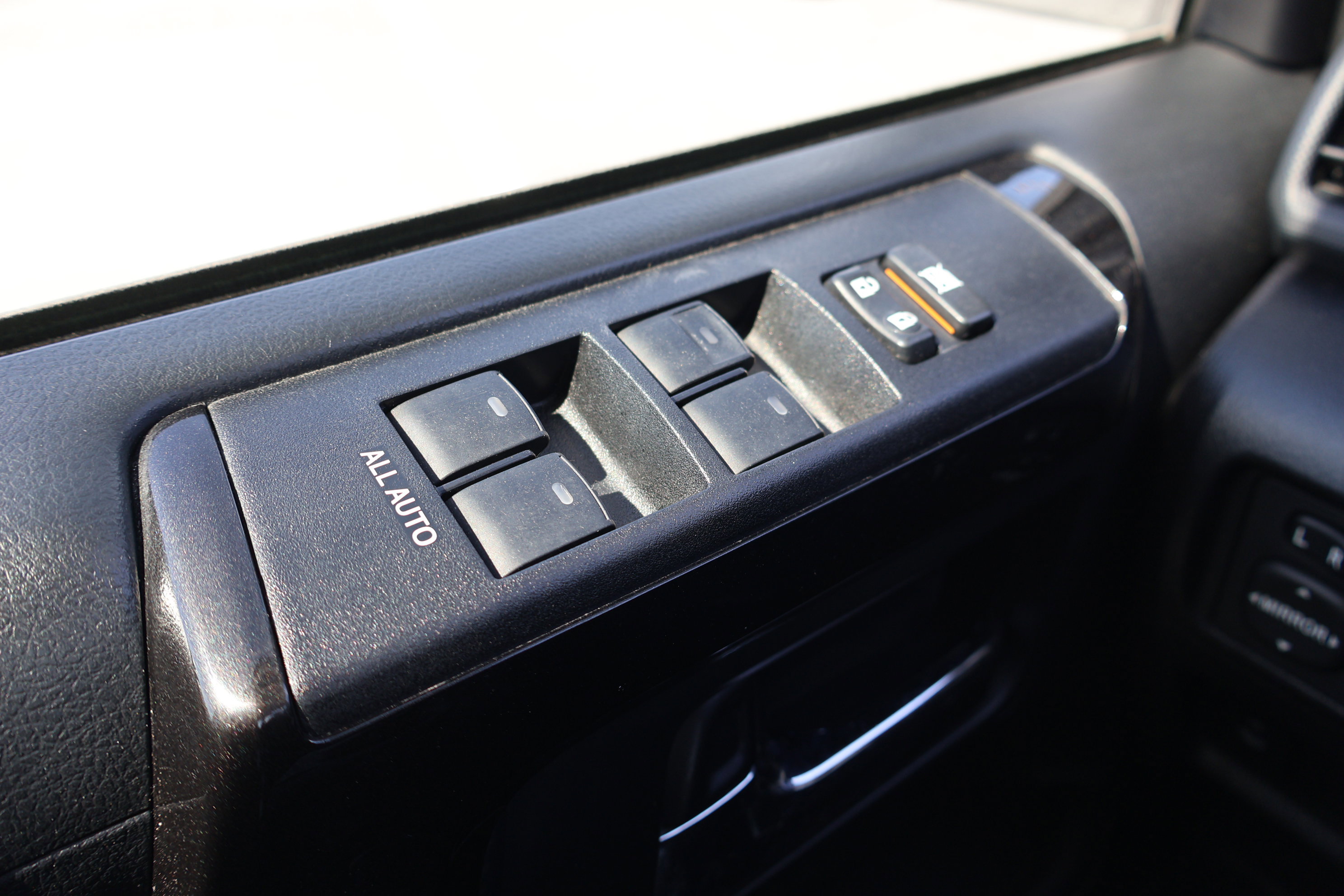 Used 2019 Toyota 4Runner Limited image 18