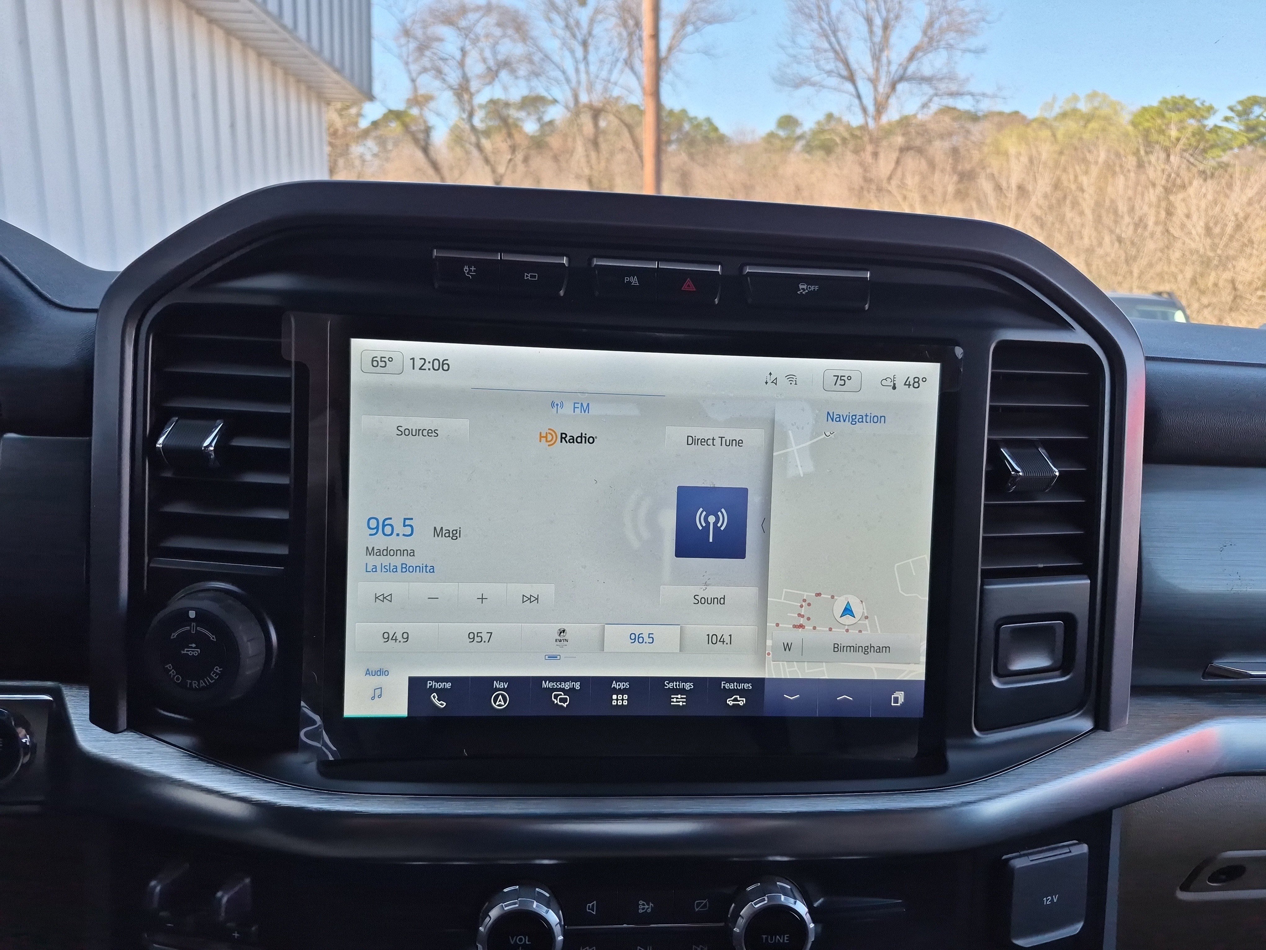 Certified 2023 Ford F150 Lariat w/ Equipment Group 502A High image 38