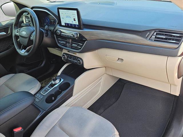 Certified 2020 Ford Escape Titanium image 23
