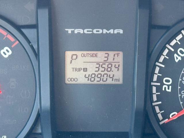 Used 2017 Toyota Tacoma SR image 14