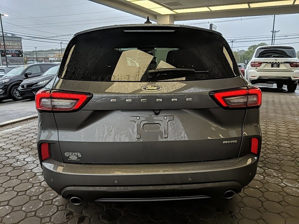Certified 2023 Ford Escape ST-Line w/ Tech Pack #1 image 4