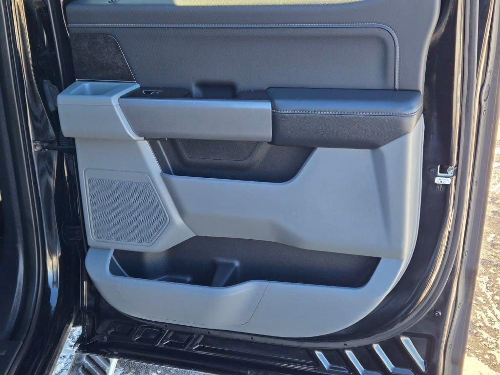 Certified 2022 Ford F150 XLT w/ Equipment Group 302A High image 10